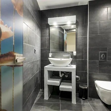 Artemis 3* Кипсели